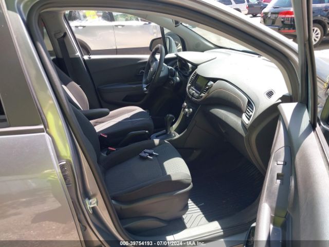 Photo 4 VIN: 3GNCJKSBXLL211404 - CHEVROLET TRAX 