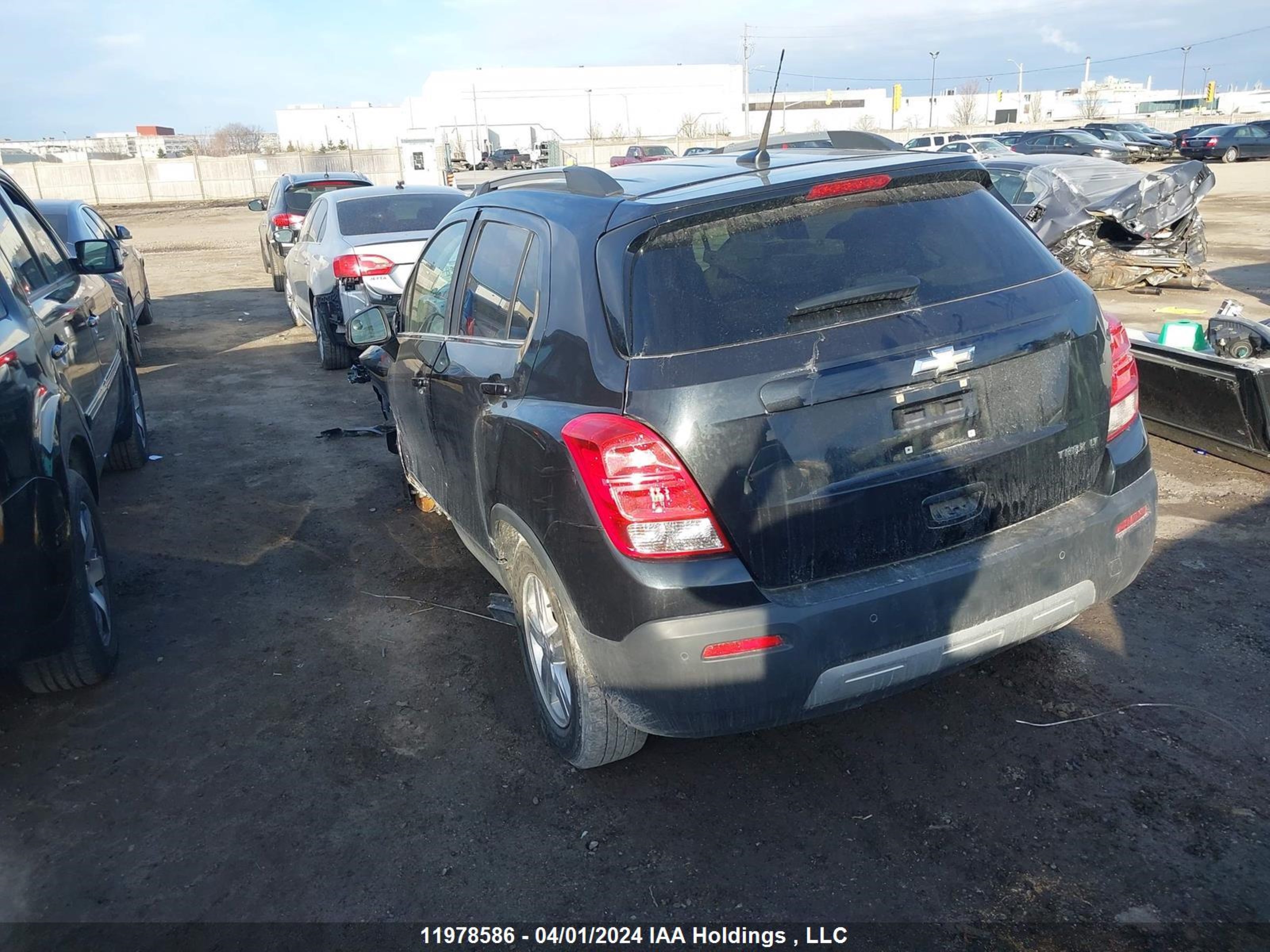 Photo 2 VIN: 3GNCJLEB1EL169807 - CHEVROLET TRAX 