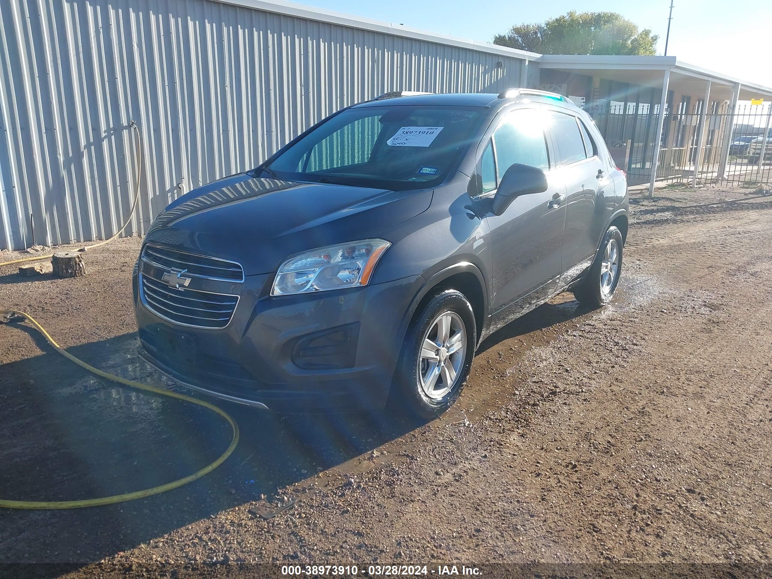 Photo 1 VIN: 3GNCJLSB0GL143433 - CHEVROLET TRAX 