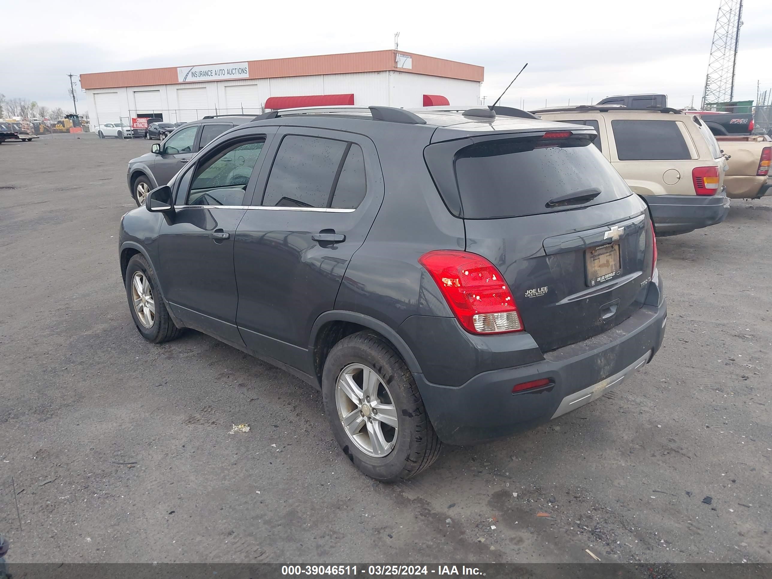 Photo 2 VIN: 3GNCJLSB0GL216722 - CHEVROLET TRAX 