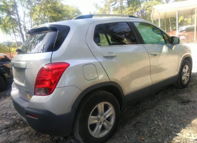 Photo 3 VIN: 3GNCJLSB0GL277312 - CHEVROLET TRAX 