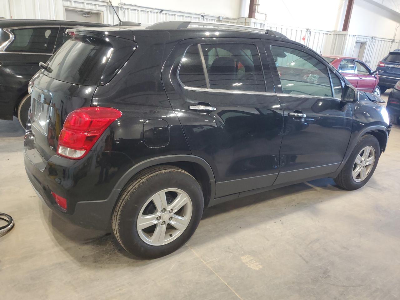 Photo 2 VIN: 3GNCJLSB0HL175557 - CHEVROLET TRAX 