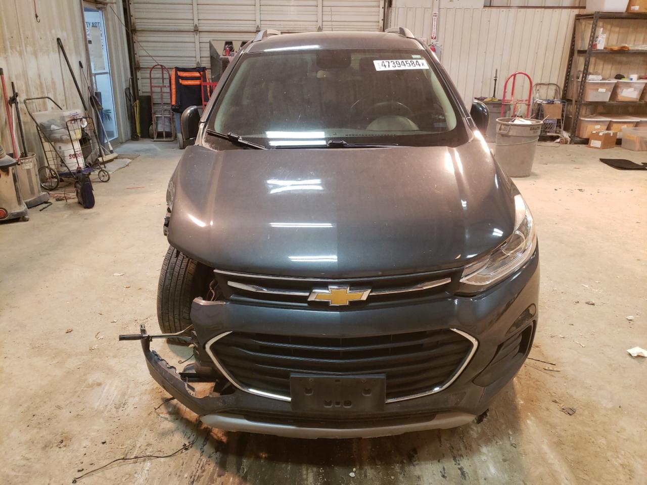 Photo 4 VIN: 3GNCJLSB0JL256340 - CHEVROLET TRAX 