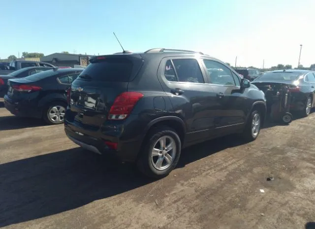 Photo 3 VIN: 3GNCJLSB0JL325320 - CHEVROLET TRAX 