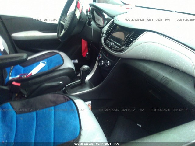 Photo 4 VIN: 3GNCJLSB0JL381693 - CHEVROLET TRAX 