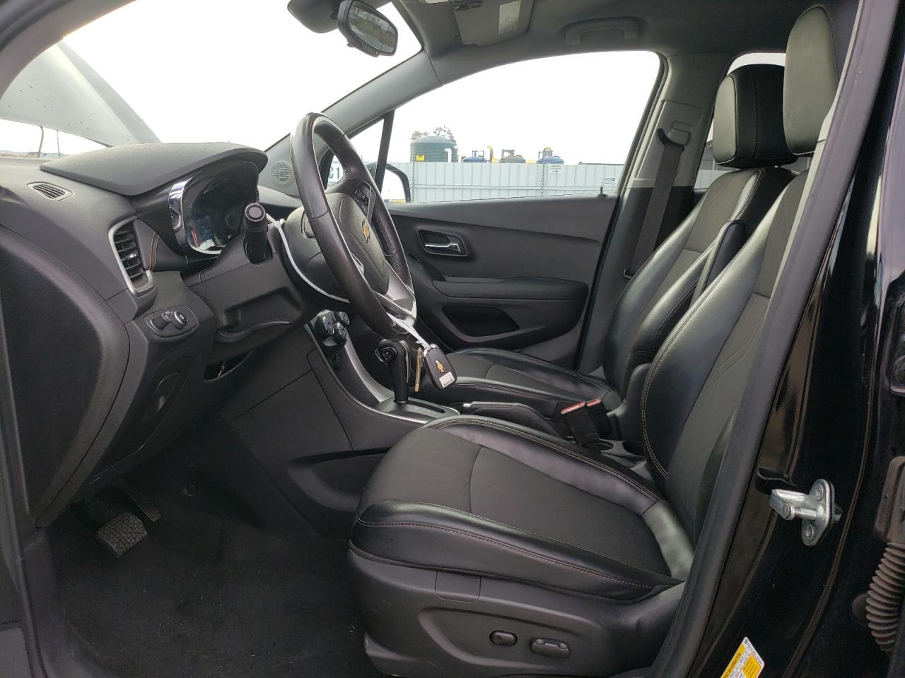 Photo 6 VIN: 3GNCJLSB0LL287509 - CHEVROLET TRAX 