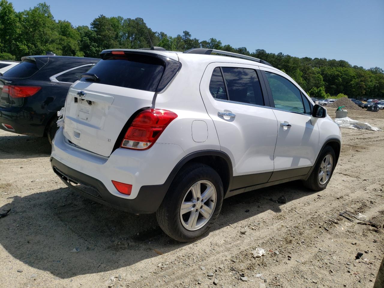 Photo 2 VIN: 3GNCJLSB0LL334361 - CHEVROLET TRAX 