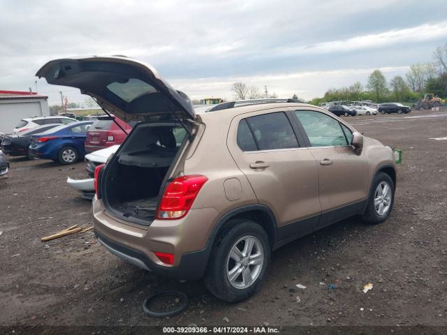 Photo 3 VIN: 3GNCJLSB1JL250689 - CHEVROLET TRAX 