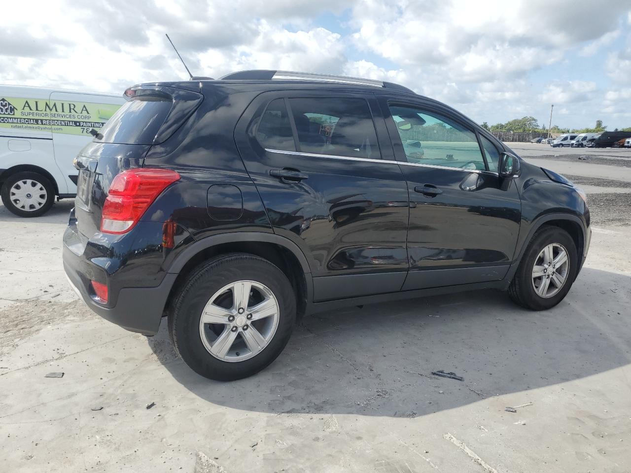 Photo 2 VIN: 3GNCJLSB1LL215007 - CHEVROLET TRAX 