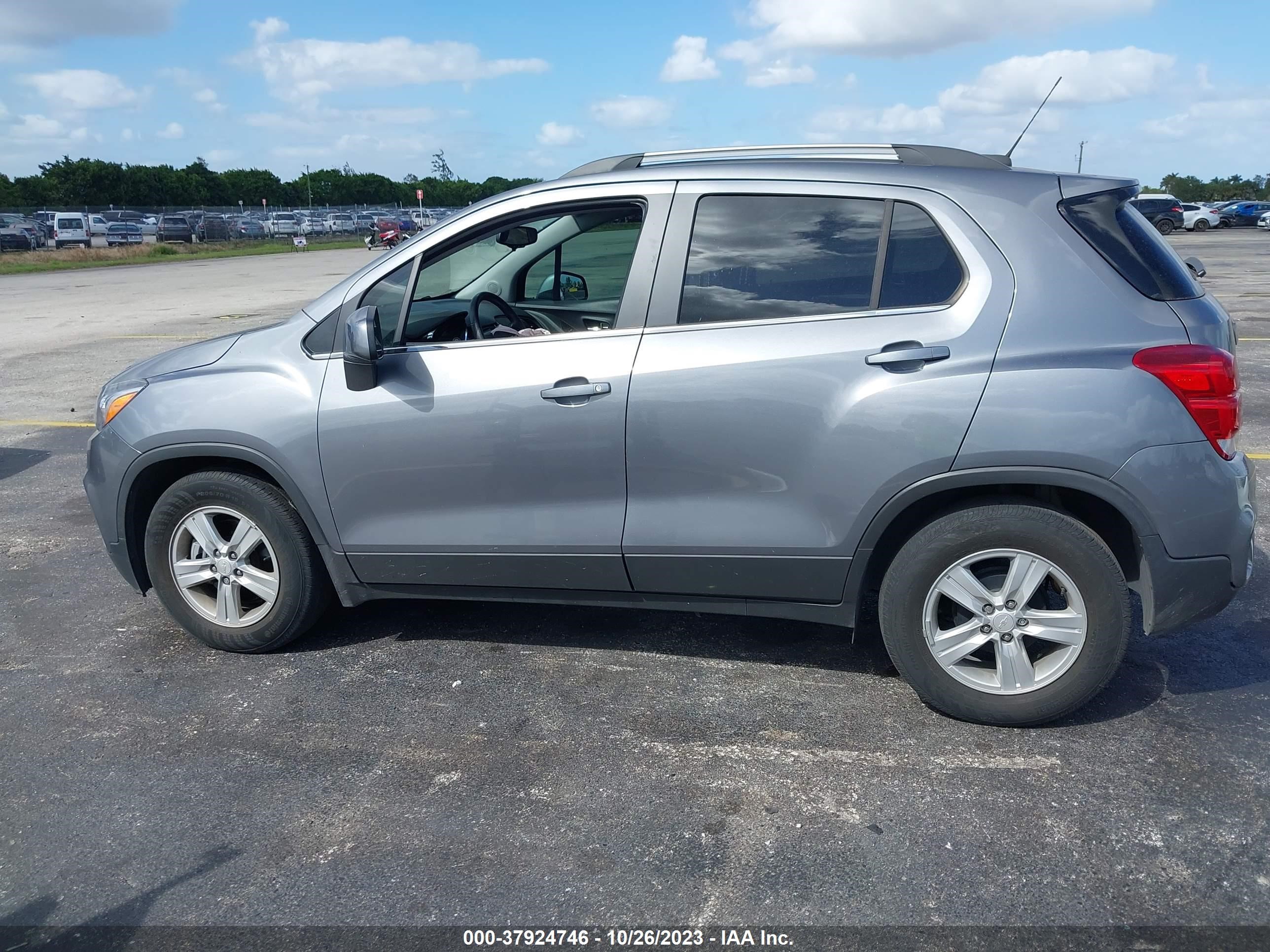 Photo 13 VIN: 3GNCJLSB1LL333140 - CHEVROLET TRAX 