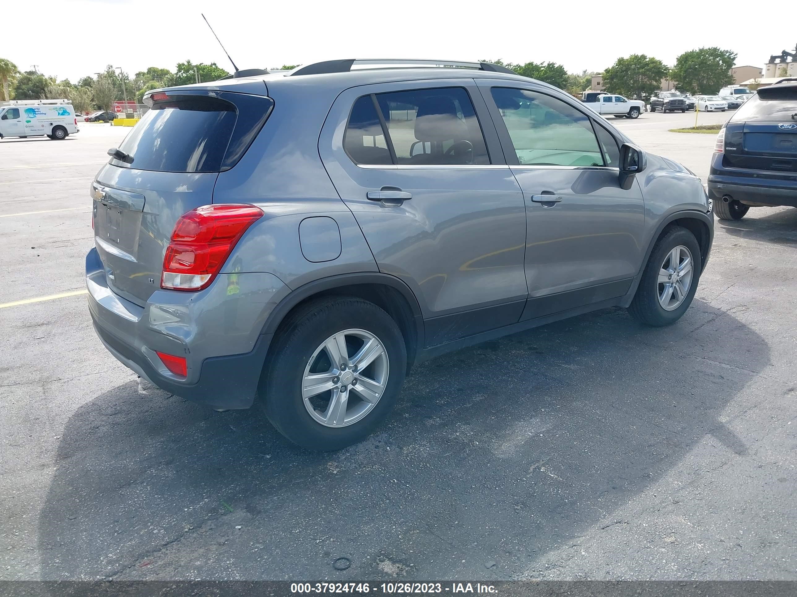 Photo 3 VIN: 3GNCJLSB1LL333140 - CHEVROLET TRAX 