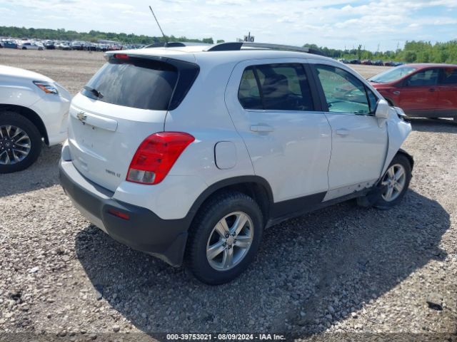 Photo 3 VIN: 3GNCJLSB2GL130425 - CHEVROLET TRAX 