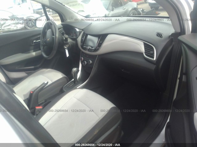 Photo 4 VIN: 3GNCJLSB2HL141166 - CHEVROLET TRAX 