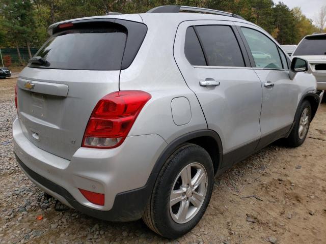 Photo 3 VIN: 3GNCJLSB2JL306722 - CHEVROLET TRAX 1LT 