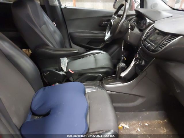 Photo 4 VIN: 3GNCJLSB2JL362403 - CHEVROLET TRAX 