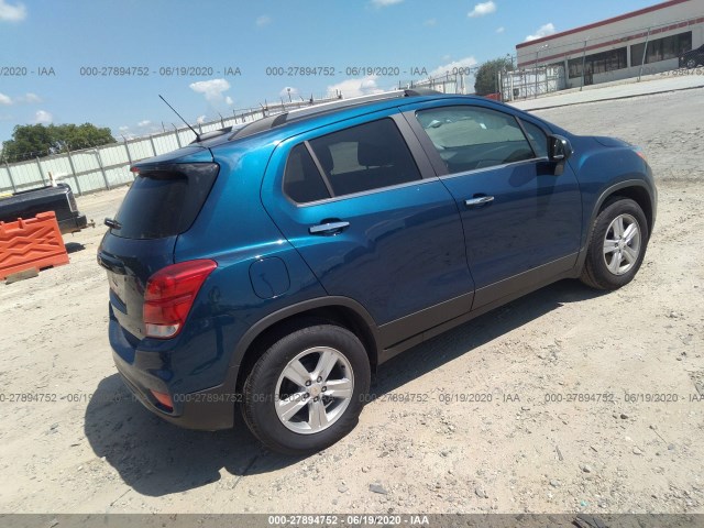 Photo 3 VIN: 3GNCJLSB2LL114297 - CHEVROLET TRAX 