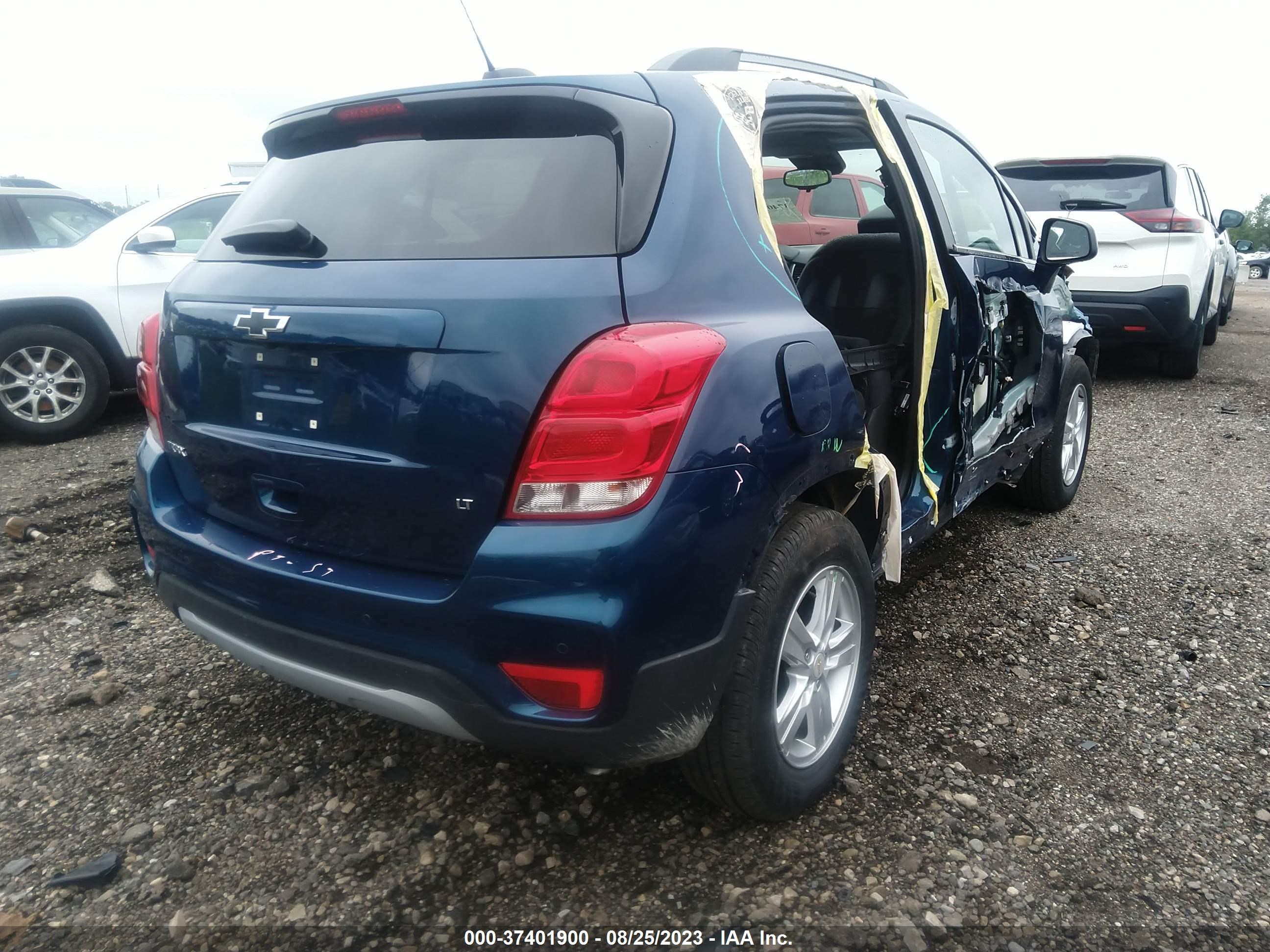 Photo 3 VIN: 3GNCJLSB2LL337844 - CHEVROLET TRAX 