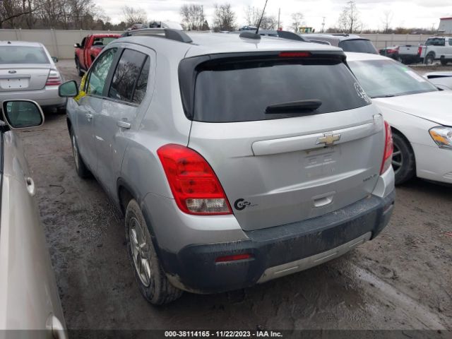 Photo 2 VIN: 3GNCJLSB3FL242665 - CHEVROLET TRAX 