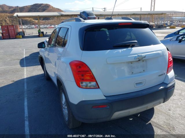 Photo 2 VIN: 3GNCJLSB3GL163658 - CHEVROLET TRAX 