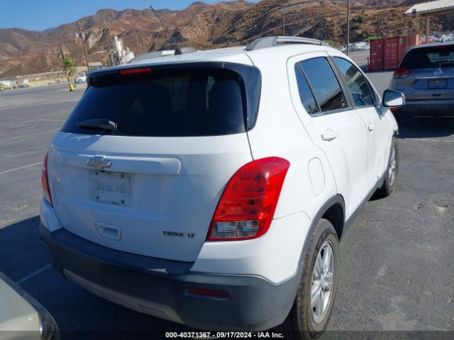 Photo 3 VIN: 3GNCJLSB3GL163658 - CHEVROLET TRAX 