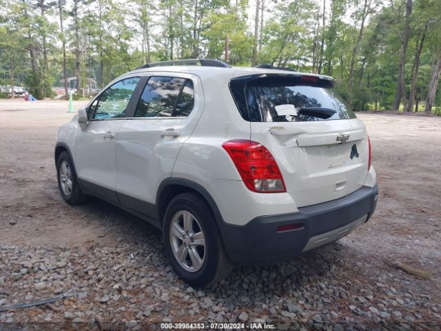 Photo 2 VIN: 3GNCJLSB3GL185322 - CHEVROLET TRAX 