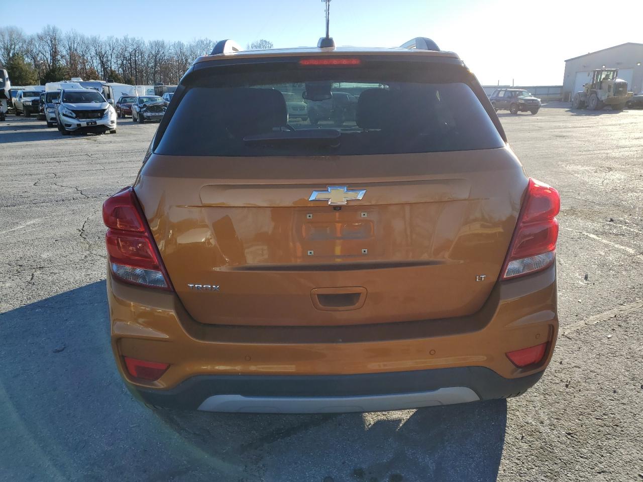 Photo 5 VIN: 3GNCJLSB3HL176945 - CHEVROLET TRAX 