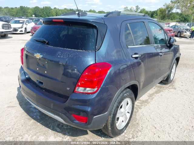 Photo 3 VIN: 3GNCJLSB3JL316403 - CHEVROLET TRAX 