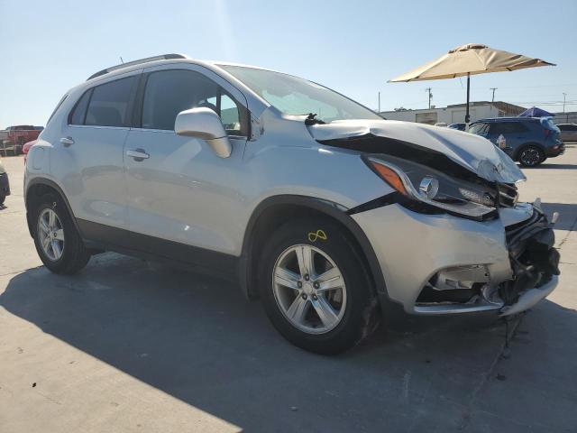 Photo 3 VIN: 3GNCJLSB3JL361454 - CHEVROLET TRAX 1LT 