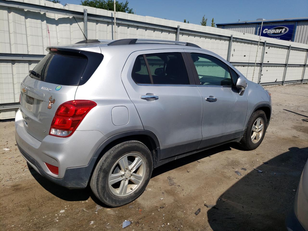 Photo 2 VIN: 3GNCJLSB3KL260657 - CHEVROLET TRAX 