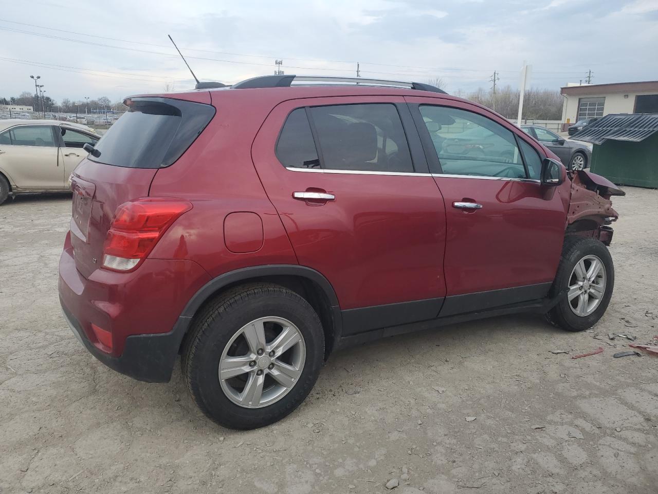 Photo 2 VIN: 3GNCJLSB3KL281086 - CHEVROLET TRAX 