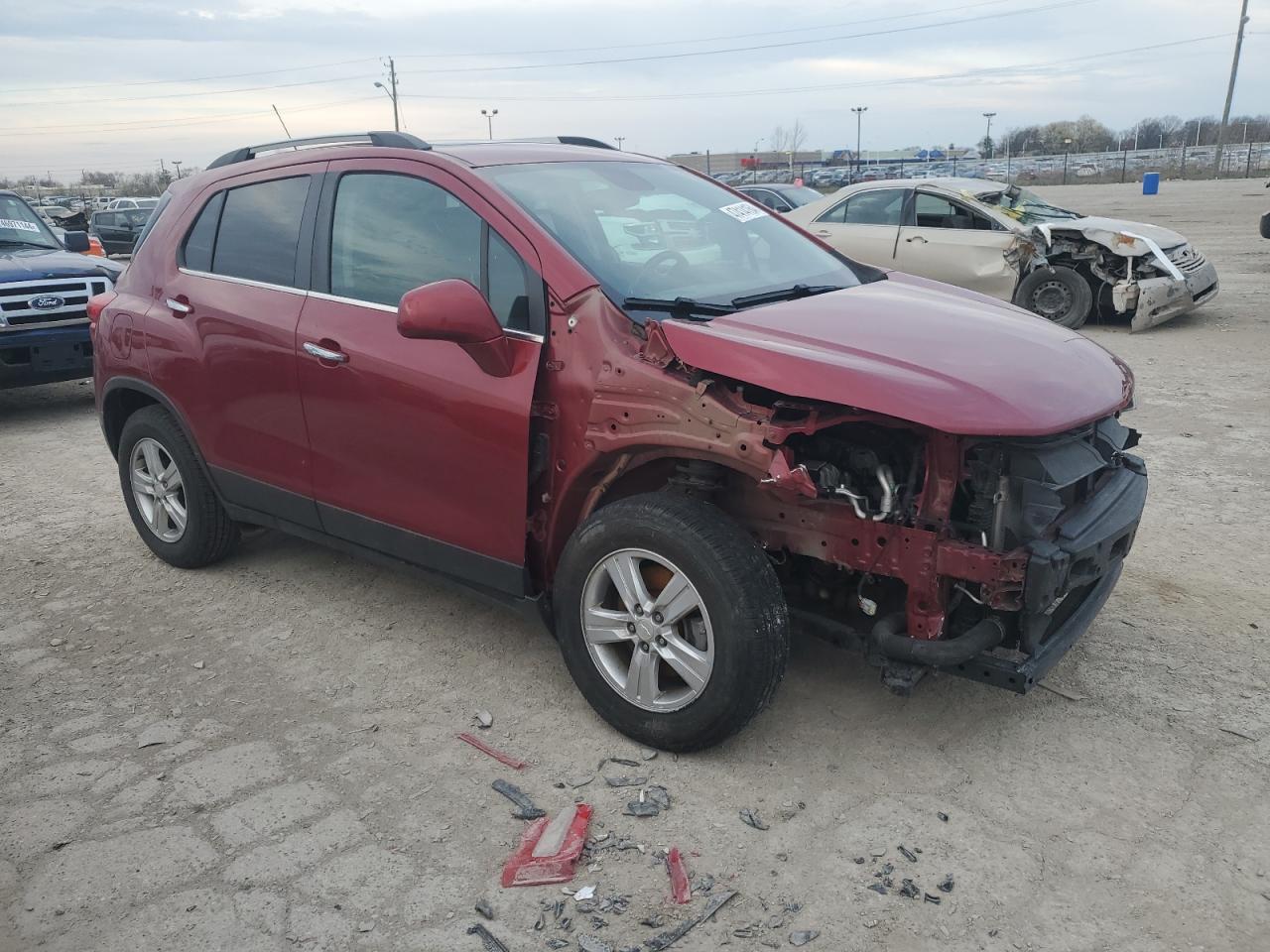 Photo 3 VIN: 3GNCJLSB3KL281086 - CHEVROLET TRAX 