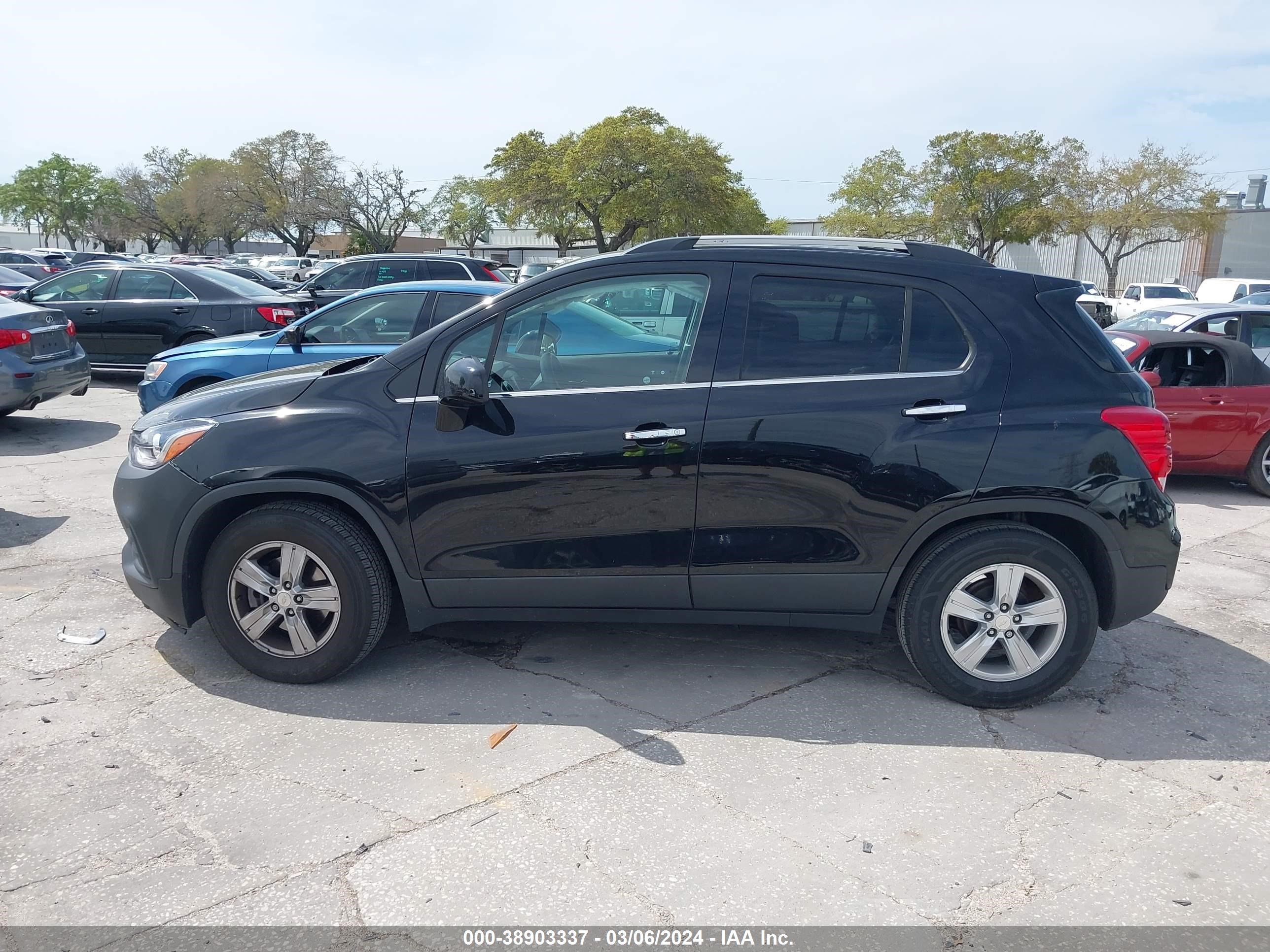 Photo 13 VIN: 3GNCJLSB3KL374433 - CHEVROLET TRAX 