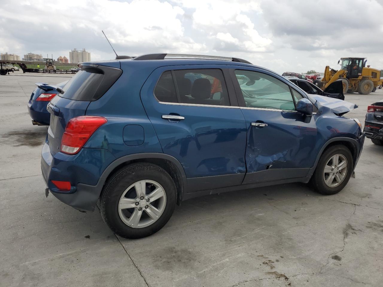 Photo 2 VIN: 3GNCJLSB3LL247828 - CHEVROLET TRAX 