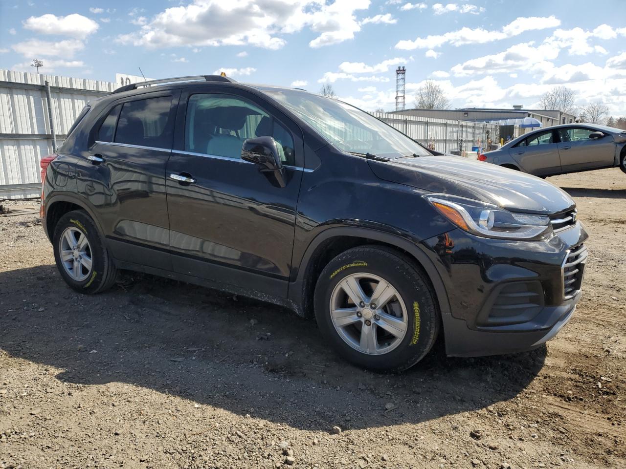 Photo 3 VIN: 3GNCJLSB3LL331048 - CHEVROLET TRAX 