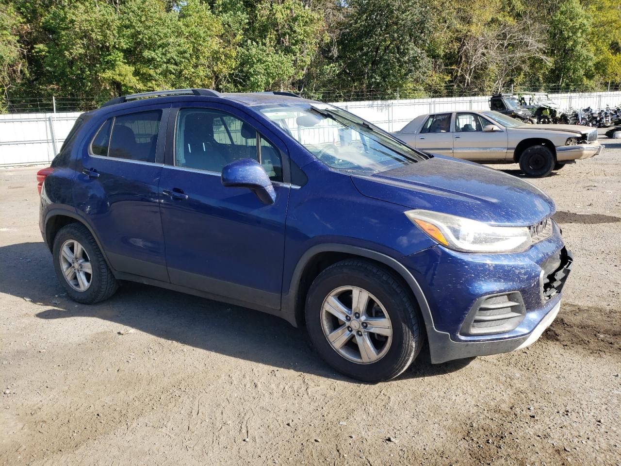 Photo 3 VIN: 3GNCJLSB4HL166134 - CHEVROLET TRAX 