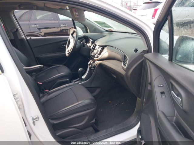 Photo 4 VIN: 3GNCJLSB4KL368205 - CHEVROLET TRAX 