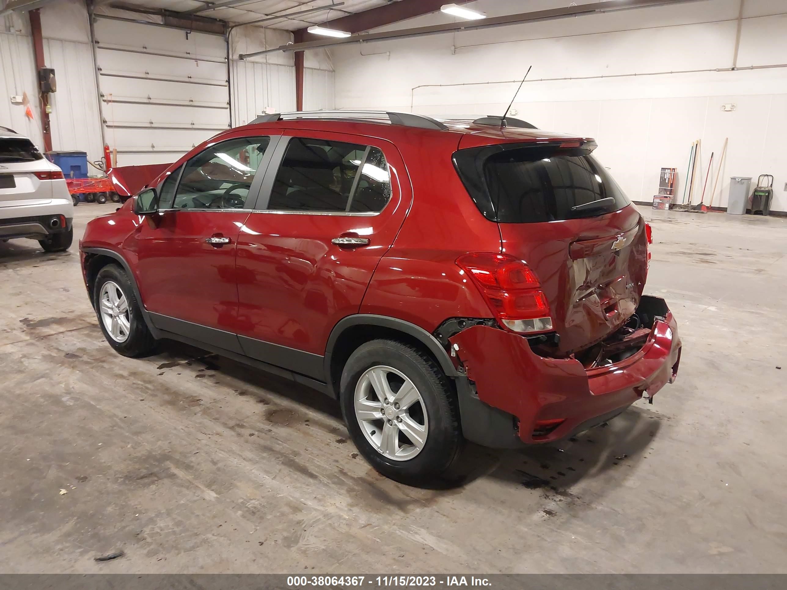 Photo 2 VIN: 3GNCJLSB4LL110011 - CHEVROLET TRAX 