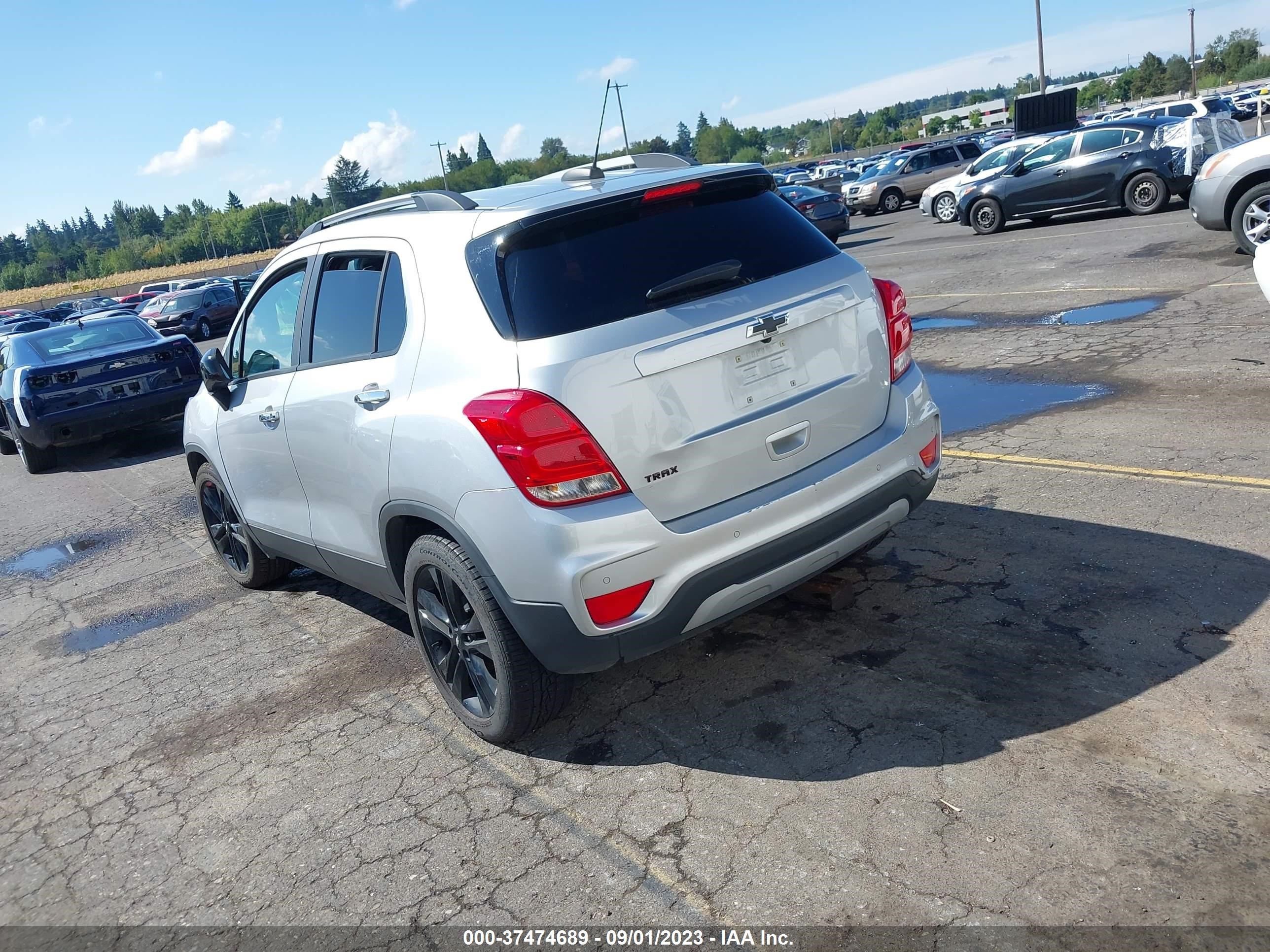 Photo 2 VIN: 3GNCJLSB4LL123244 - CHEVROLET TRAX 