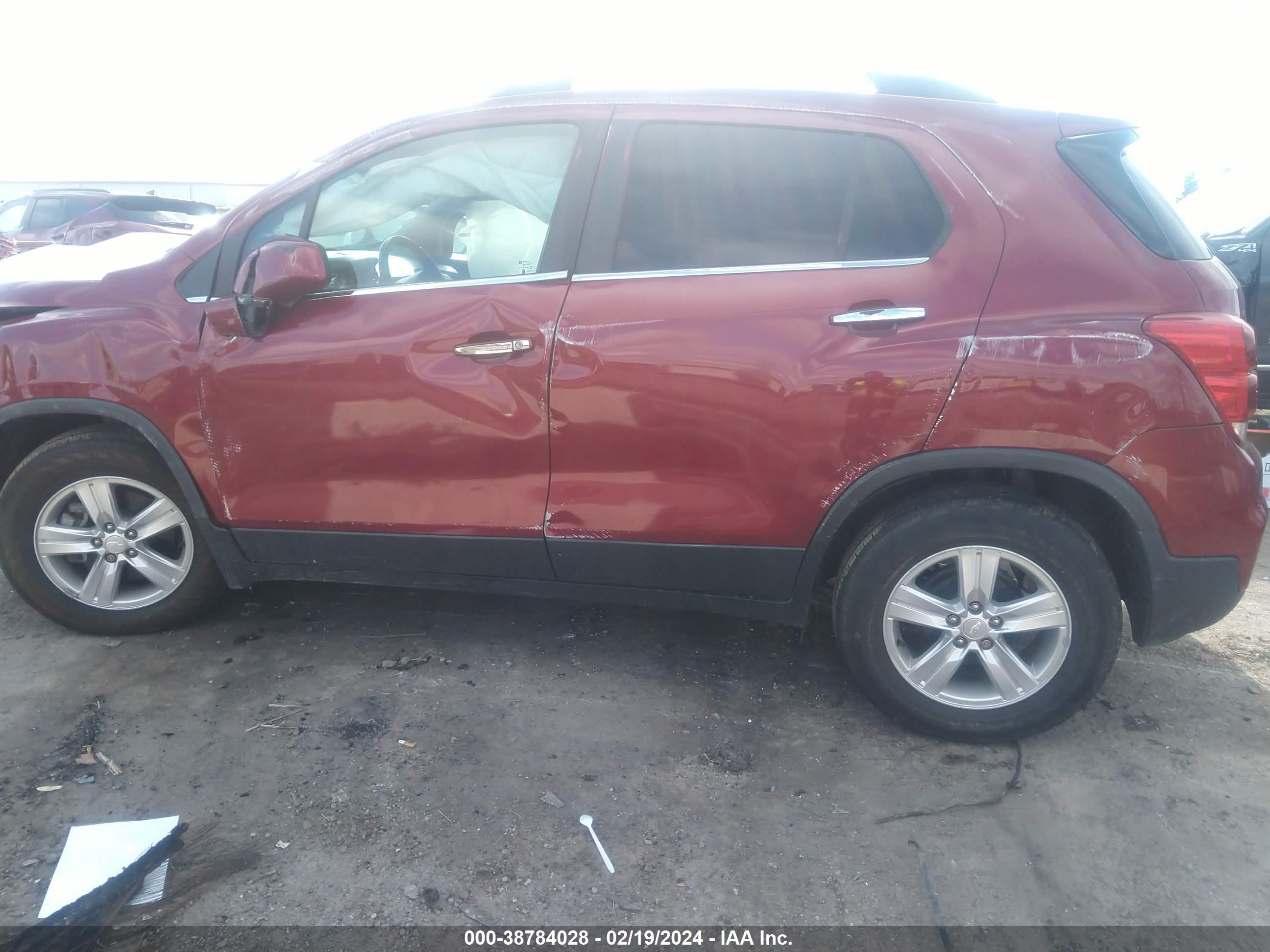 Photo 12 VIN: 3GNCJLSB4LL254058 - CHEVROLET TRAX 