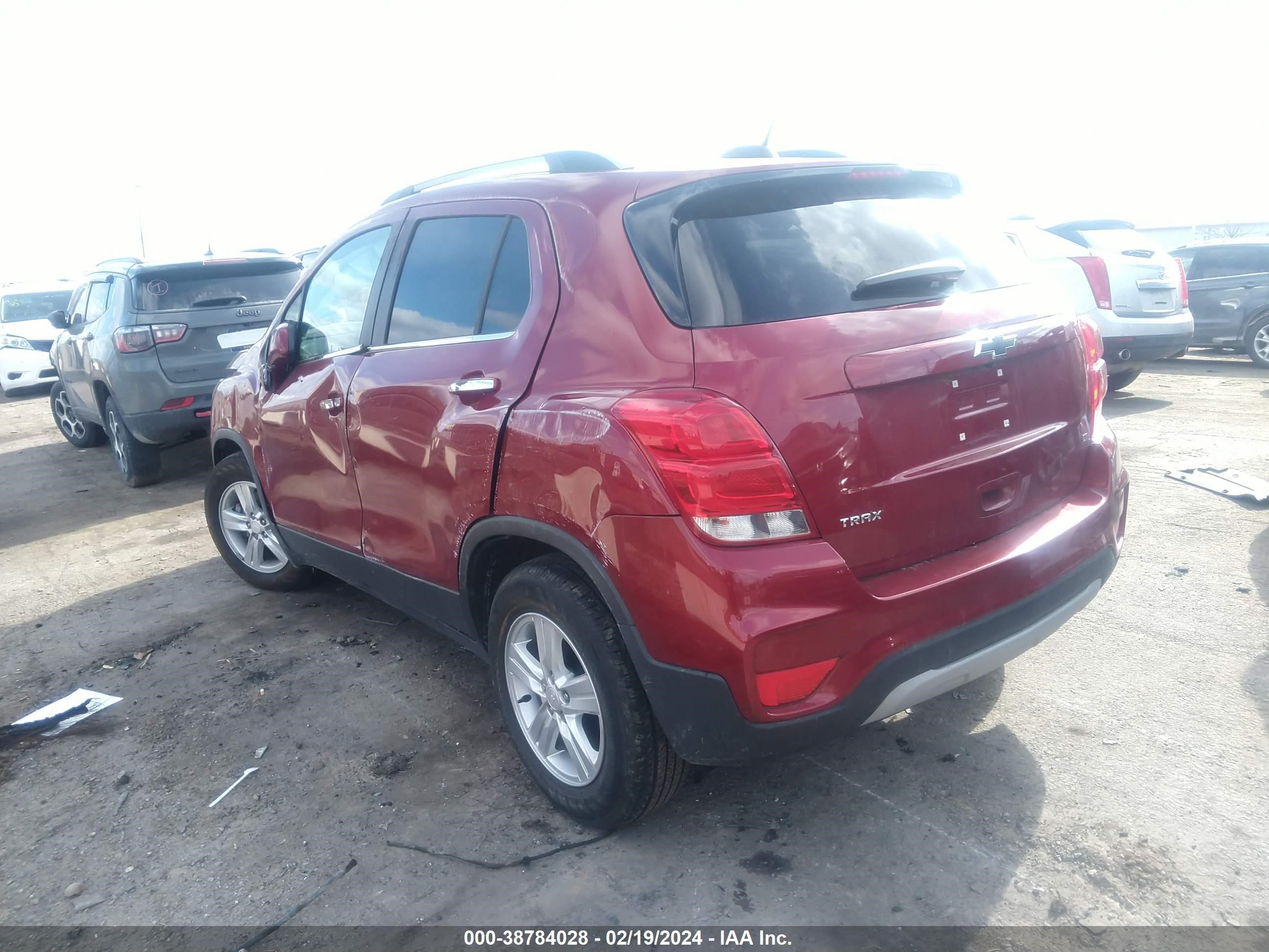 Photo 2 VIN: 3GNCJLSB4LL254058 - CHEVROLET TRAX 