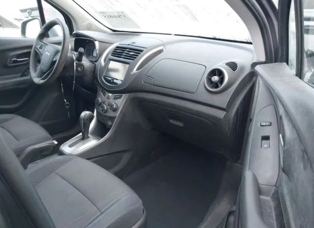 Photo 4 VIN: 3GNCJLSB5GL265124 - CHEVROLET TRAX 