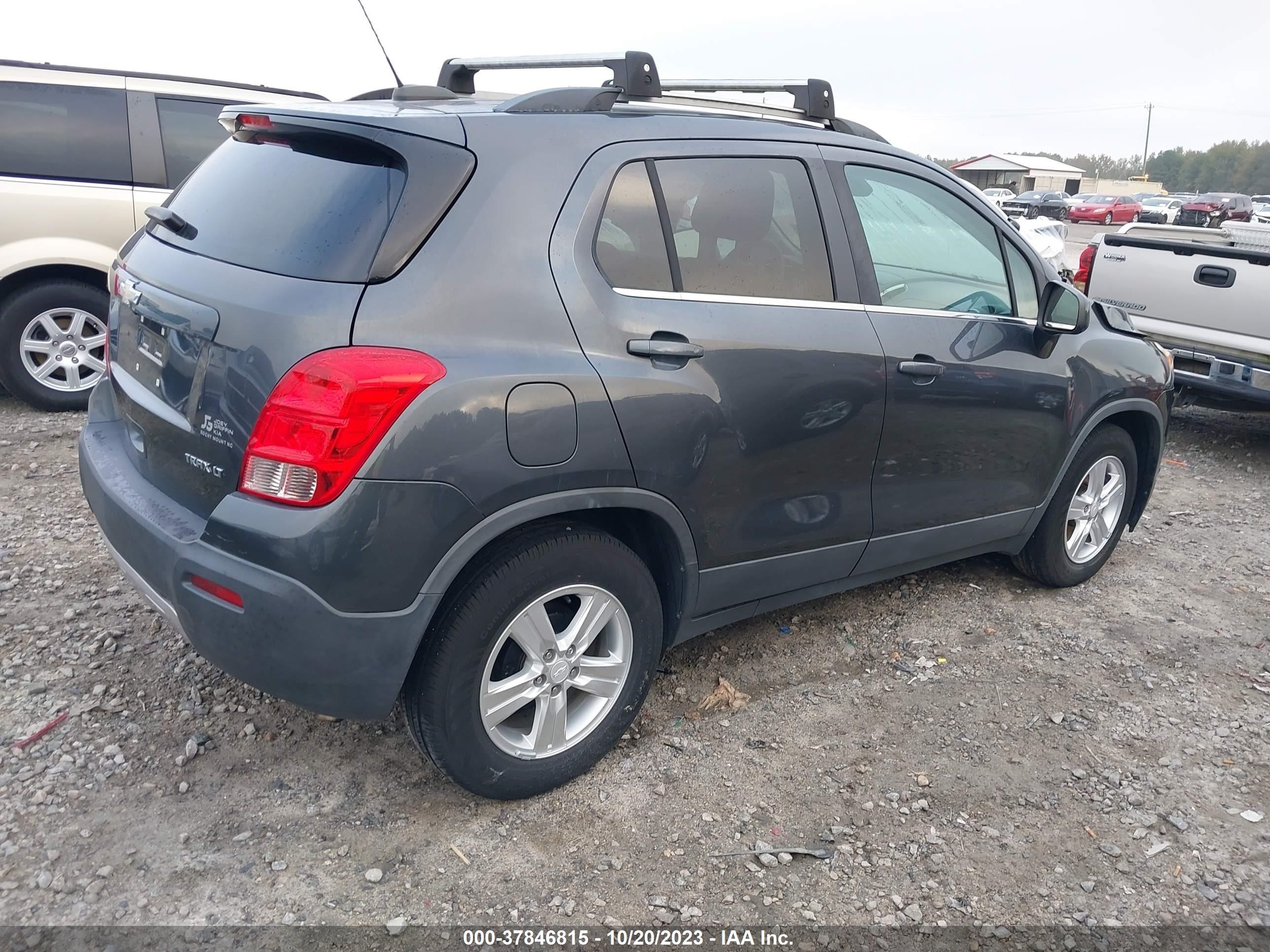 Photo 3 VIN: 3GNCJLSB5GL265124 - CHEVROLET TRAX 