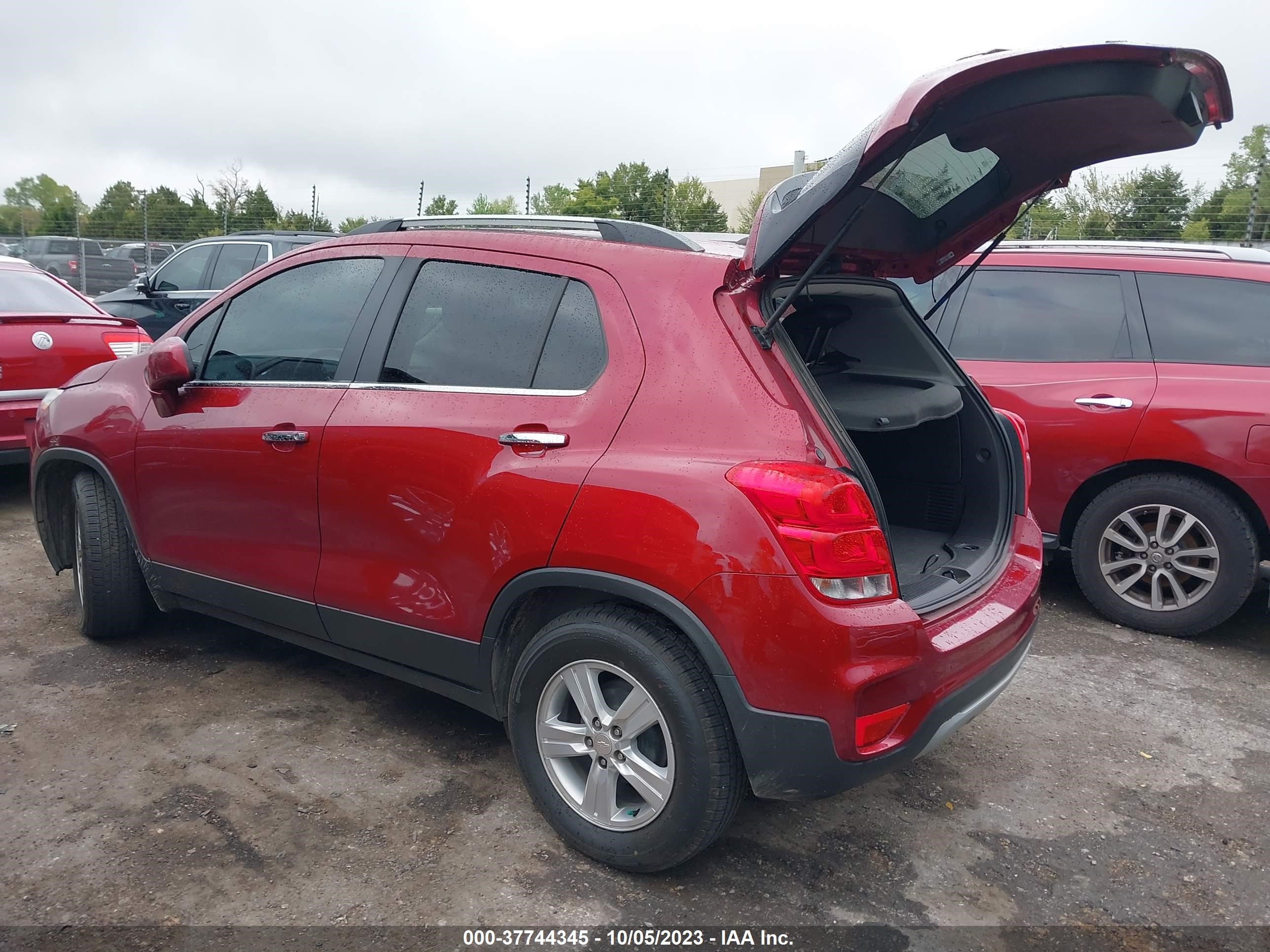 Photo 2 VIN: 3GNCJLSB5KL286693 - CHEVROLET TRAX 