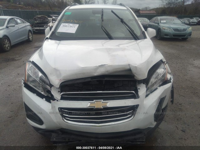 Photo 5 VIN: 3GNCJLSB6GL269926 - CHEVROLET TRAX 