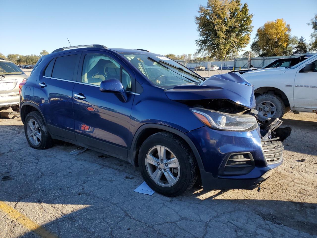 Photo 3 VIN: 3GNCJLSB6HL151084 - CHEVROLET TRAX 