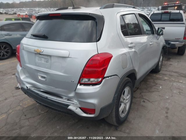 Photo 3 VIN: 3GNCJLSB6JL330411 - CHEVROLET TRAX 