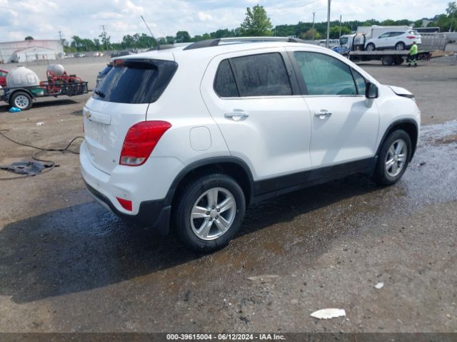 Photo 3 VIN: 3GNCJLSB6KL248258 - CHEVROLET TRAX 