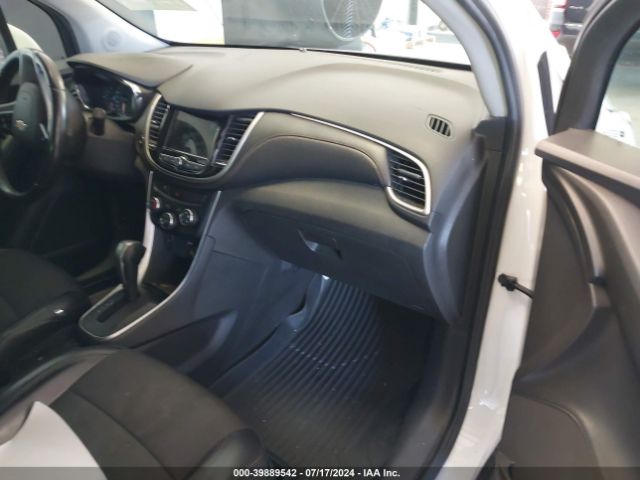 Photo 4 VIN: 3GNCJLSB6KL291434 - CHEVROLET TRAX 