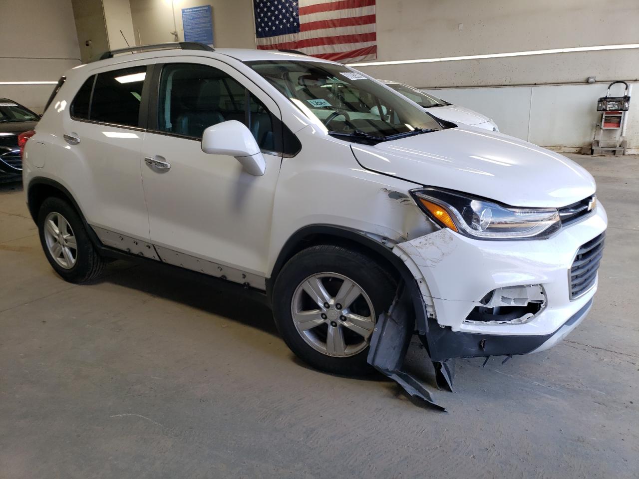 Photo 3 VIN: 3GNCJLSB6LL127473 - CHEVROLET TRAX 