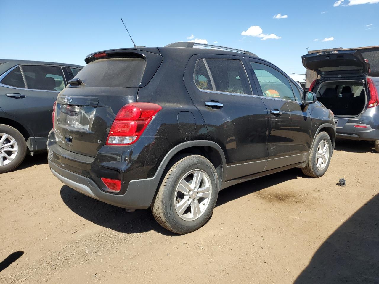 Photo 2 VIN: 3GNCJLSB6LL336695 - CHEVROLET TRAX 